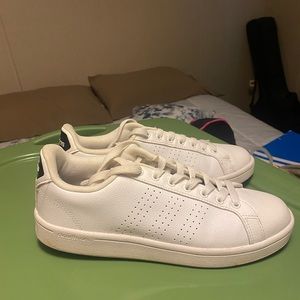 Adidas Women’s Sneakers. Used in good condition. No scuffs